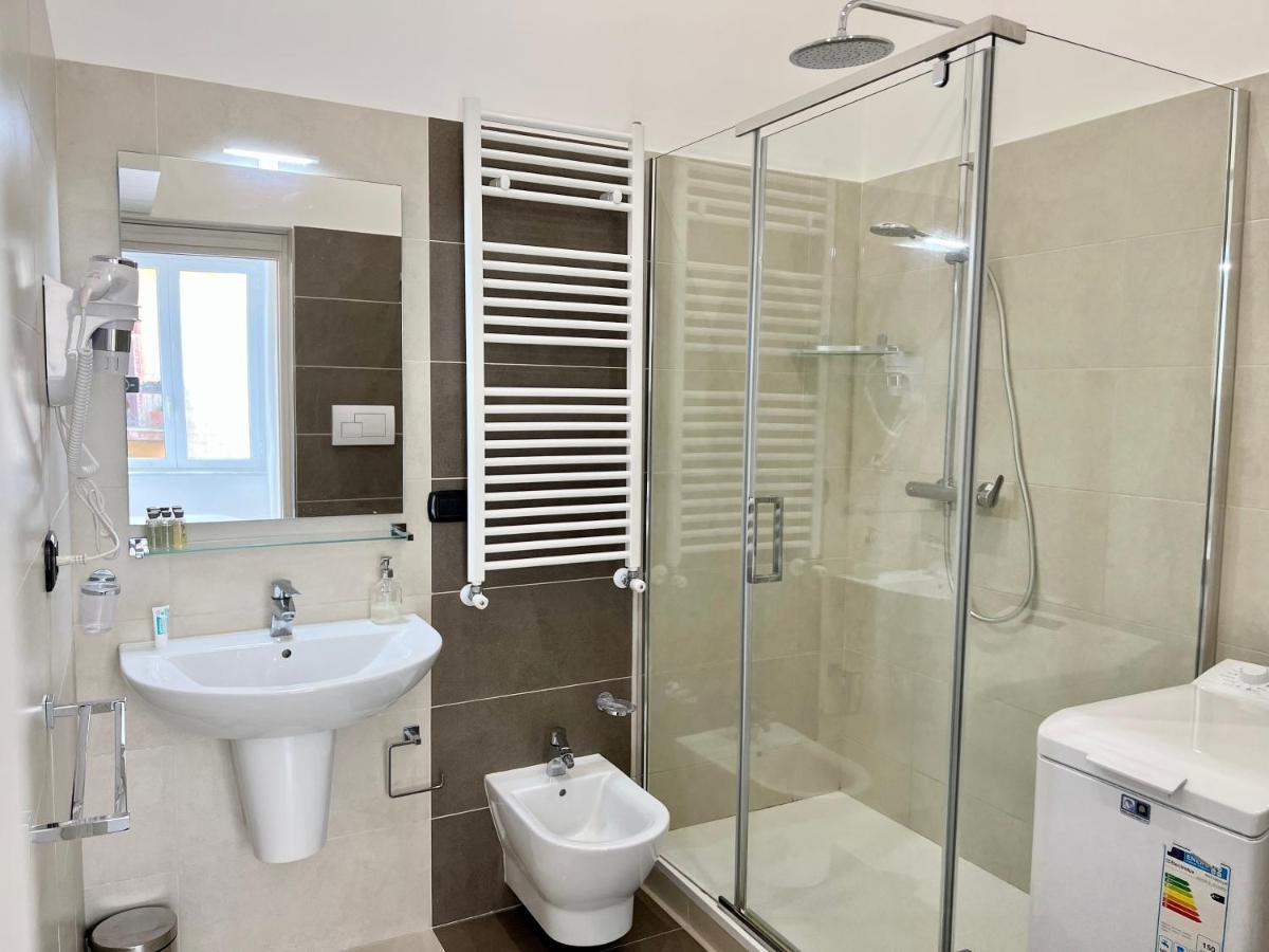 Duomo Inn Apartments เนเปิลส์ ภายนอก รูปภาพ