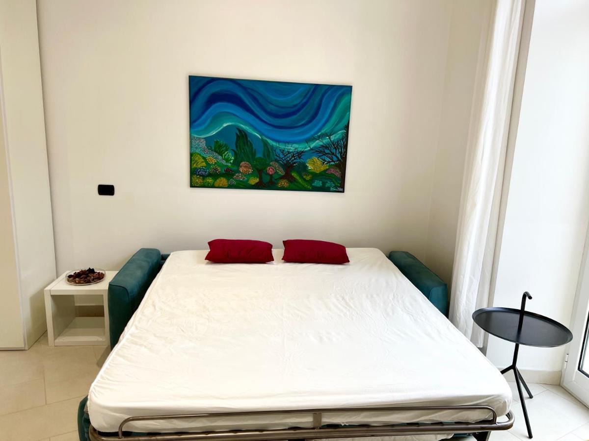 Duomo Inn Apartments เนเปิลส์ ภายนอก รูปภาพ