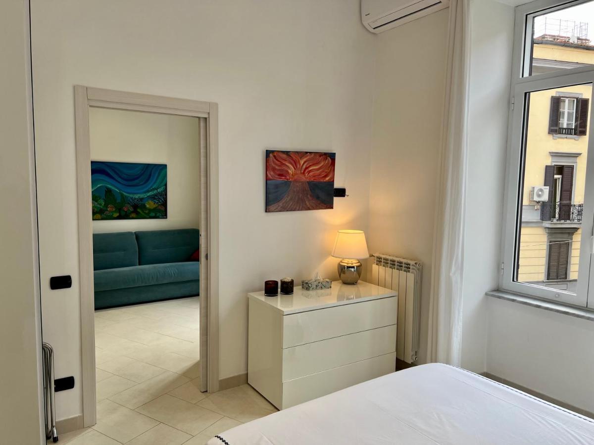 Duomo Inn Apartments เนเปิลส์ ภายนอก รูปภาพ