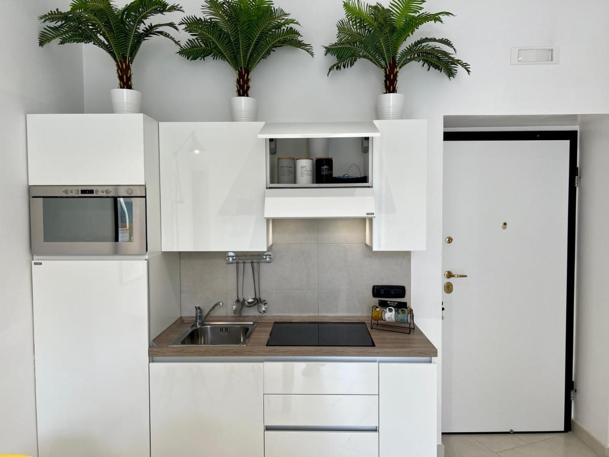 Duomo Inn Apartments เนเปิลส์ ภายนอก รูปภาพ