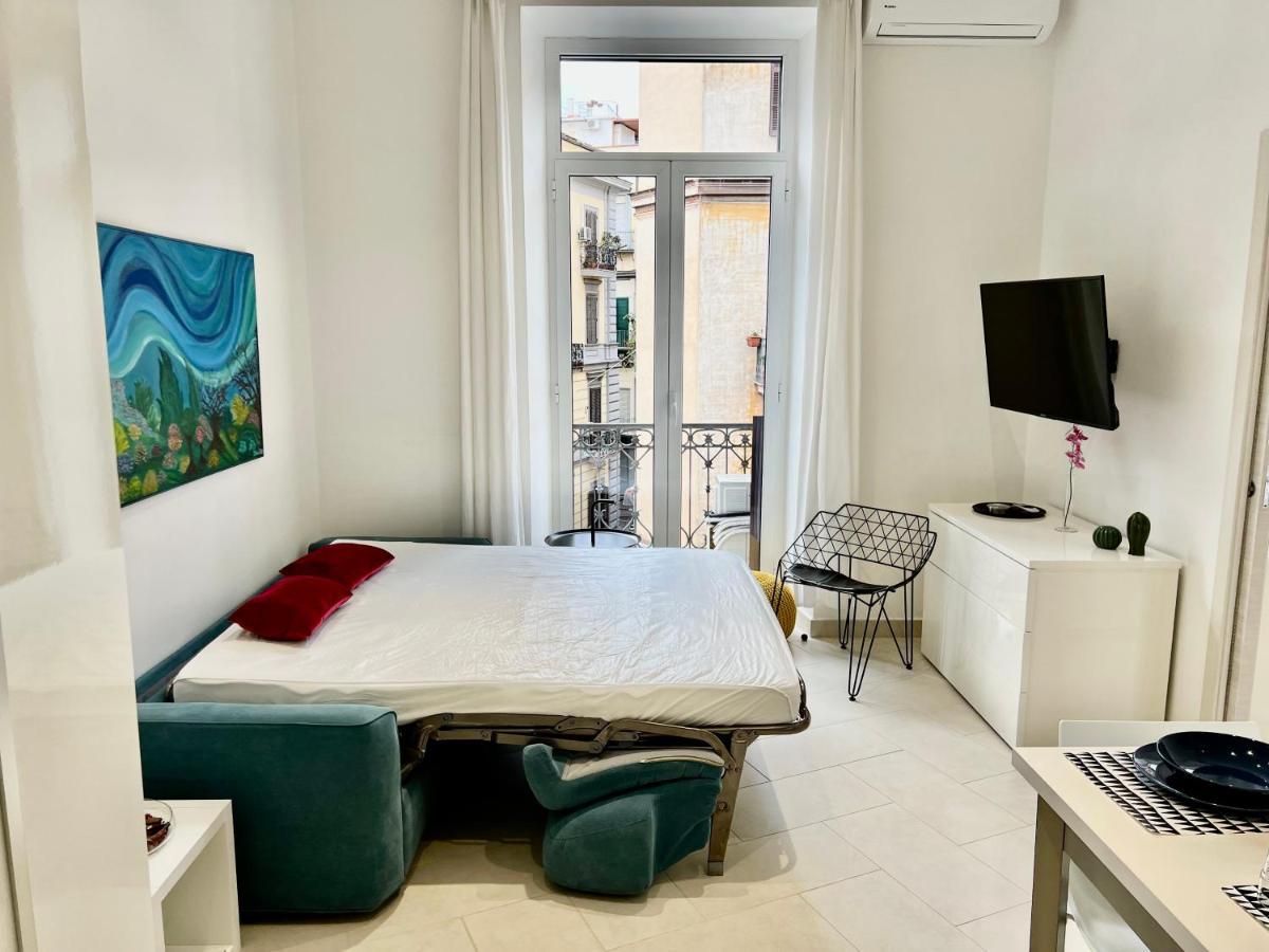 Duomo Inn Apartments เนเปิลส์ ภายนอก รูปภาพ